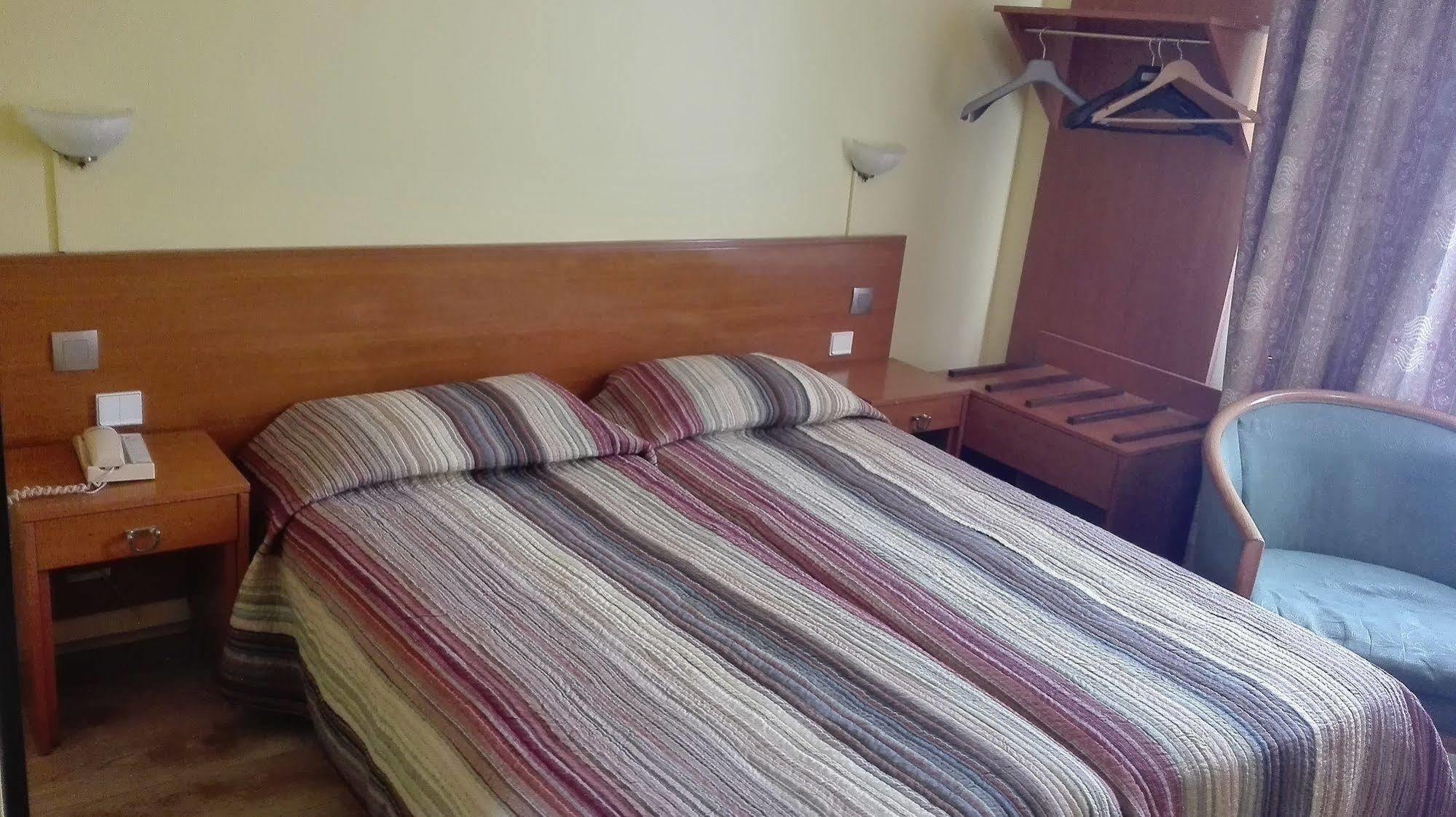 Pax Hotel Paris 18E Zewnętrze zdjęcie